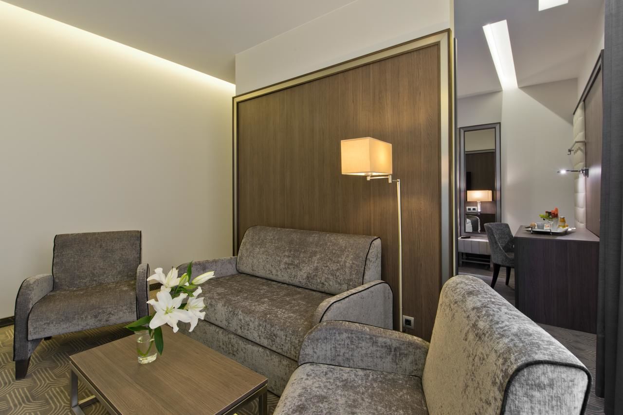 Отель Congress Avenue Hotel Вильнюс