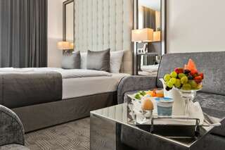 Отель Congress Avenue Hotel Вильнюс Улучшенный двухместный номер с 1 кроватью или 2 отдельными кроватями-2